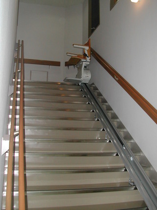 旭川市での階段昇降機設置（整形外科3）