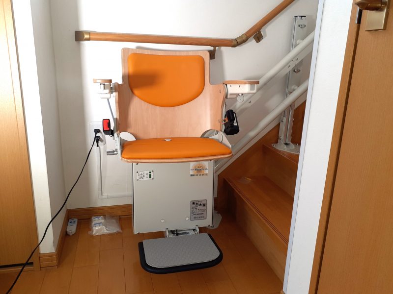 退院に向けた住環境の整備に階段昇降機を設置したT様邸の事例