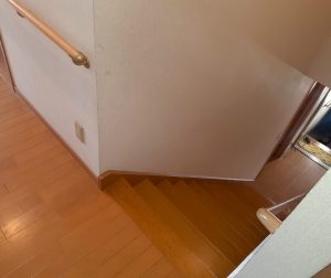 設置前の階段の様子
