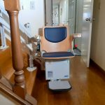 お母様のために！3階建て×エレベーターなし住宅に昇降機を設置