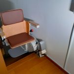 【住宅改修事例】片麻痺の方の暮らしを支える階段昇降機の導入