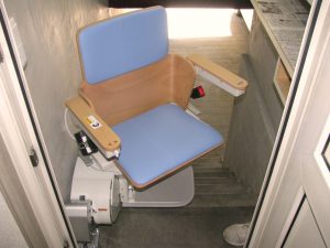 上階いす回転55度