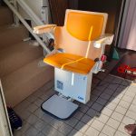 自宅へ帰りたい！退院に向けて環境づくりに階段昇降機を設置した事例