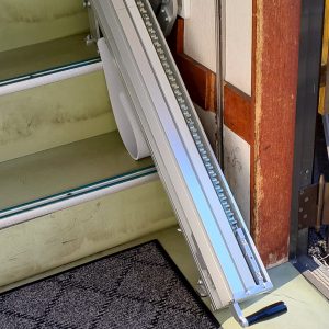 折畳みレールを使用時(伸ばす)