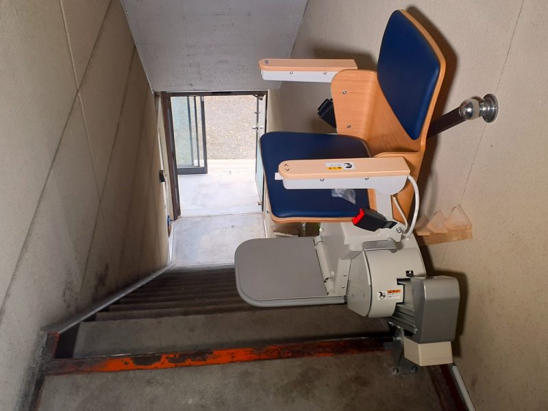 住み慣れた家で暮らすために！退院を叶えた階段昇降機の設置事例