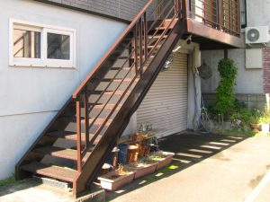 設置前の屋外階段