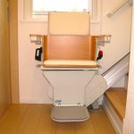 抗がん剤で治療中の夫のために！階段昇降機で在宅療養をサポート