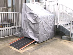 新機種・収納保護カバー位置