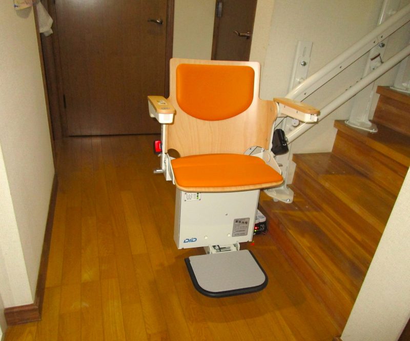 ご主人から奥様へ！いす式階段昇降機リニューアル施工事例