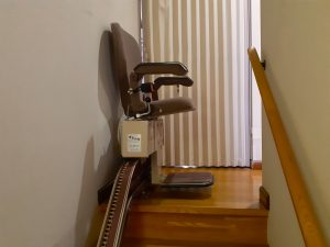 旧型KC型２階乗降位置とレール