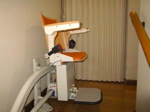 新型KFW２階乗降位置とレール