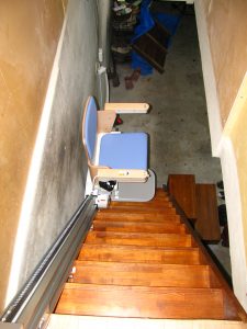 上階から階段全体