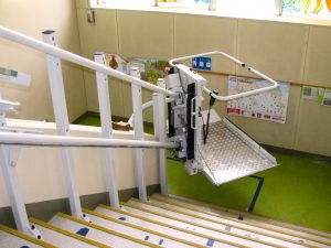 ２～３階踊り場走行