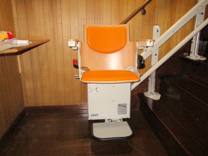 【帯広市】補助金を活用した階段昇降機の設置事例