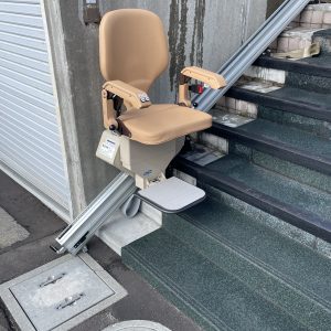 下階　レール伸長時