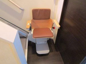 I様邸の階段昇降機の設置事例