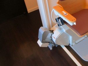 2階のレールの飛び出し