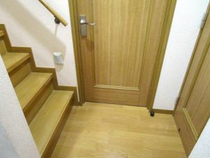 設置前・1階のドア